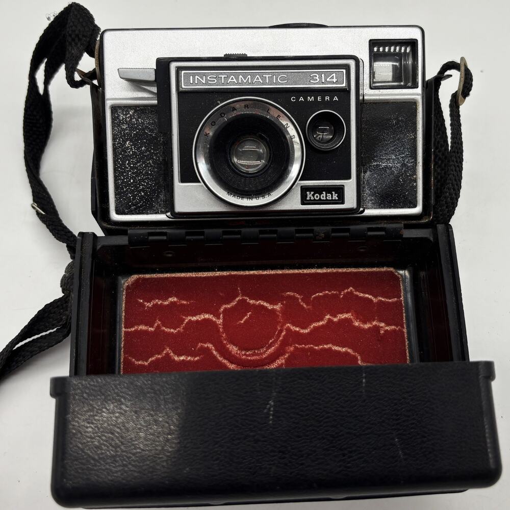 Vtg Kodak Instamatic 314 Camera Black Original Case Strap 1960 Photography Film